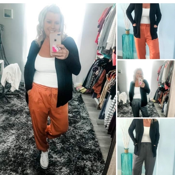 Joggers Size medium - Picture 3 of 5